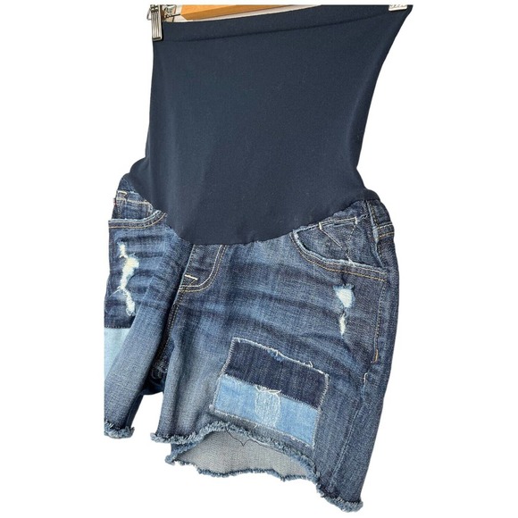 A Pea In The Pod Maternity Vigoss Patchwork Distressed Denim Jean Shorts Blue L - Picture 6 of 9
